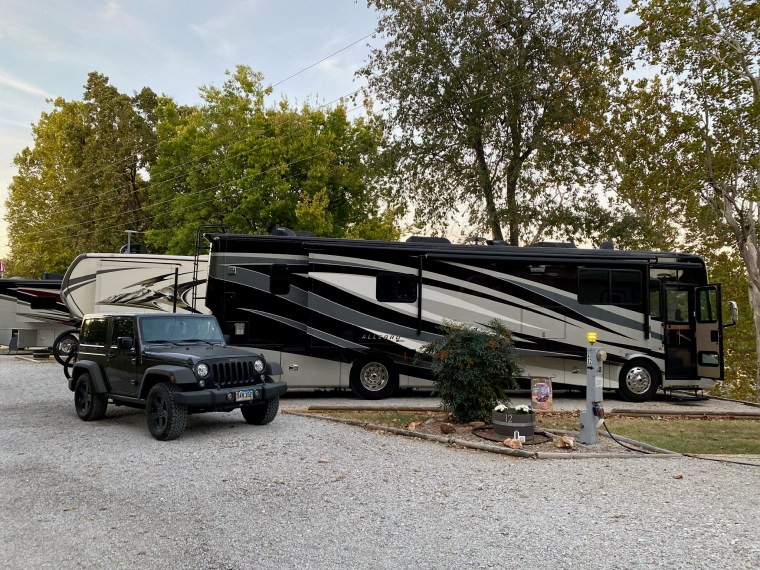 Waters Edge RV Resort water front pull in site