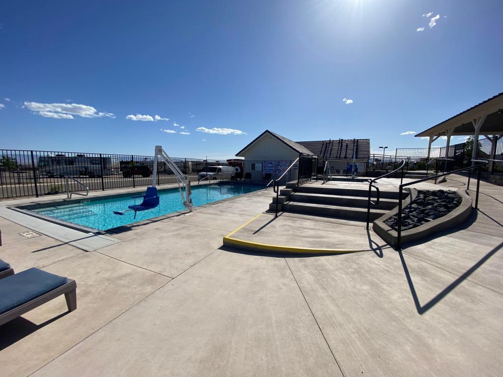 Southern Utah RV Resort Pool Area